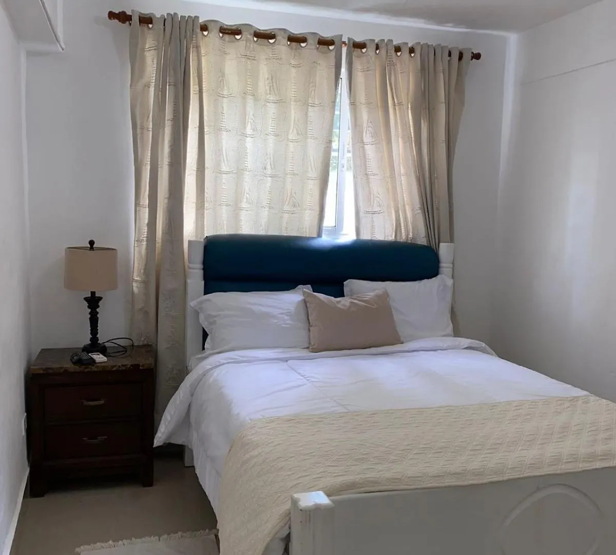 Pensión D' Franchesis Hostal Juan Dolio
