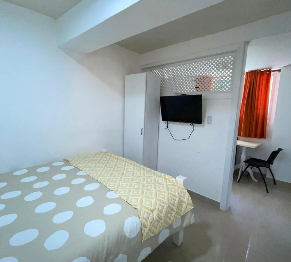 D' Franchesis Hostal Juan Dolio Pensión
